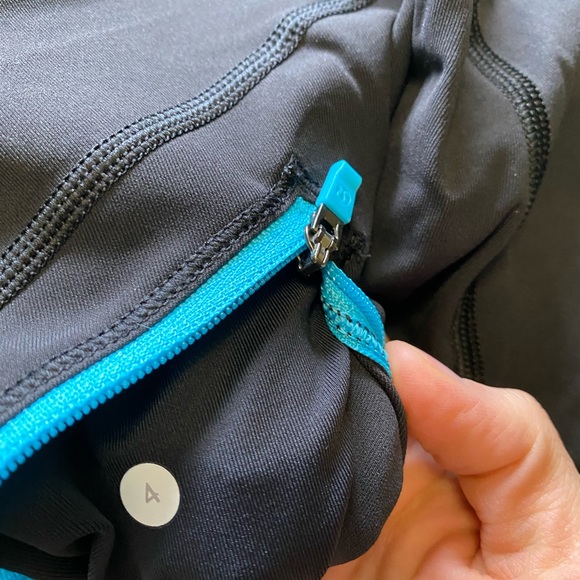 Lululemon Top Speed Crops - Picture 3 of 4